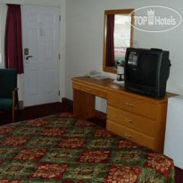 Econo Lodge Inn & Suites Kamloops Номер с двуспальной кроватью