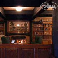 Quality Inn Waddling Dog 