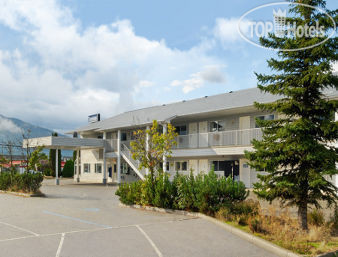 Hotel photo Travelodge Salmon Arm 3*