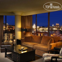 Victoria Regent Waterfront Hotel & Suites