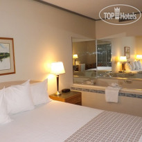 Village Green Hotel 