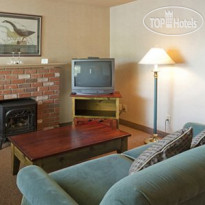 Econo Lodge Inn & Suites Victoria