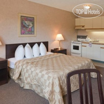 Econo Lodge Inn & Suites Victoria