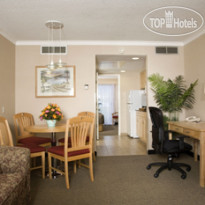 Best Western Plus Kelowna Hotel & Suites 
