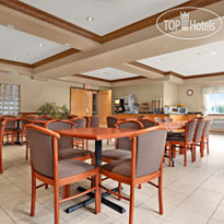 Best Western Plus King George Inn & Suites 