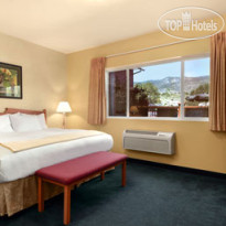 Days Inn and Conference Center - Penticton