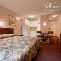 Super 8 Lake Country - Winfield Area 