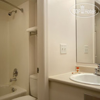 Super 8 Lake Country - Winfield Area 