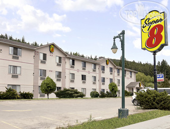 New photos from tourists Super 8 Williams Lake BC 2*