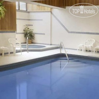 Comfort Hotel & Suites Peterborough 