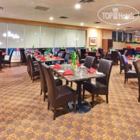 Holiday Inn Peterborough-Waterfront