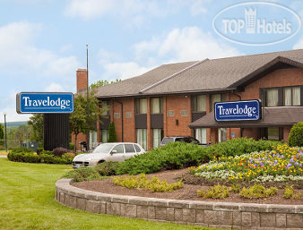 Hotel photo Travelodge Owen Sound ON 2*