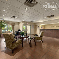 Ramada Trenton Холл в отеле