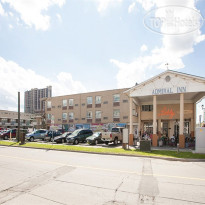 Admiral Inn By The Falls 