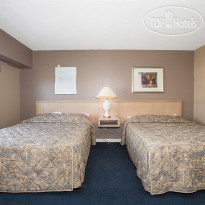 Admiral Inn By The Falls 