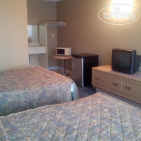 Admiral Inn By The Falls 