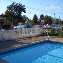 Ritz Inn Niagara & Wedding Chapel