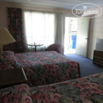 Parkway Motel