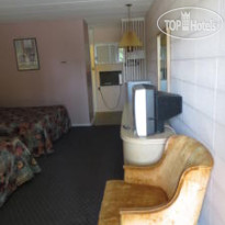 Parkway Motel