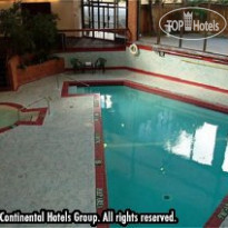 Holiday Inn Oakville Centre