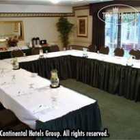 Holiday Inn Oakville Centre