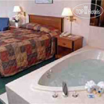 Travelodge At The Falls 