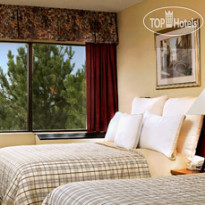 Four Points by Sheraton St. Catharines Niagara Suites 