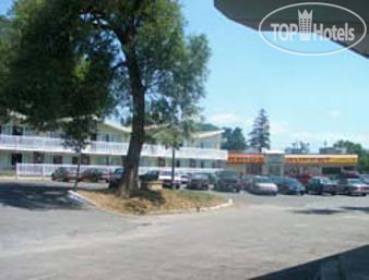 Hotel photo Howard Johnson Express Inn Barrie Ontario 2*
