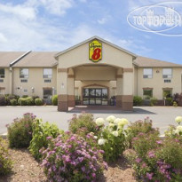 Super 8 Cornwall, ON 