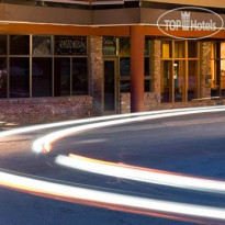 Whistler Village Inn & Suites 