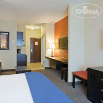 Holiday Inn Express & Suites Airport - Calgary Стандартный номер