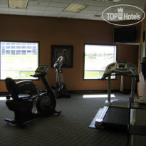 Holiday Inn Express & Suites Airport - Calgary Фитнес-центр