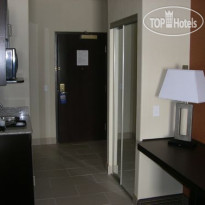 Holiday Inn Express & Suites Airport - Calgary 