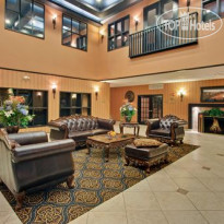 Holiday Inn Express & Suites Airport - Calgary Лобби