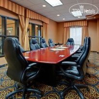 Holiday Inn Express & Suites Airport - Calgary Комната переговоров