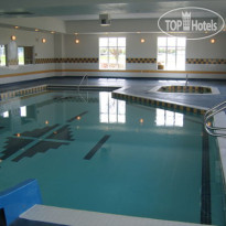 Holiday Inn Express & Suites Airport - Calgary