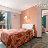 Travelodge Edmonton Airport 
