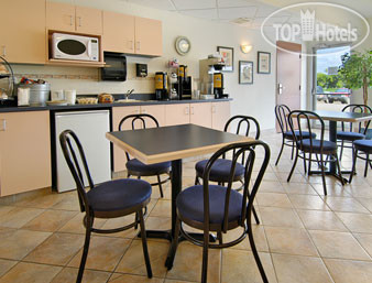 New photos from tourists Super 8 Vermilion AB 1*