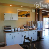 Canadas Best Value Inn & Suites 