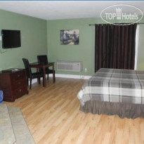 Canadas Best Value Inn & Suites 