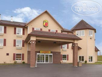 Hotelier's photos Super 8 Amherst, NS 3*
