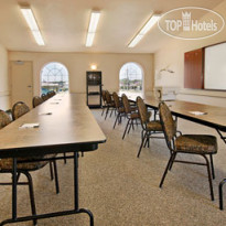 Days Inn And Suites - Winkler 