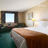 Saskatoon Ramada Hotel and Golf Dome