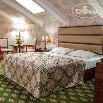 City Line Boutique Hotel 