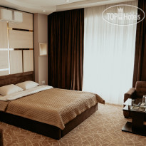 Astor Hotel 