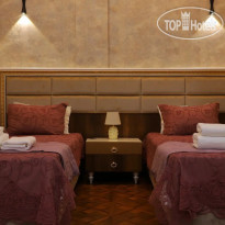 Renaissance Boutique Hotel 