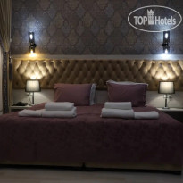 Renaissance Boutique Hotel 