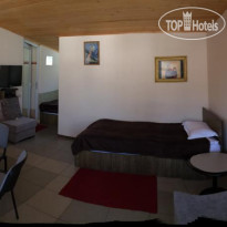 Empire Hotel 