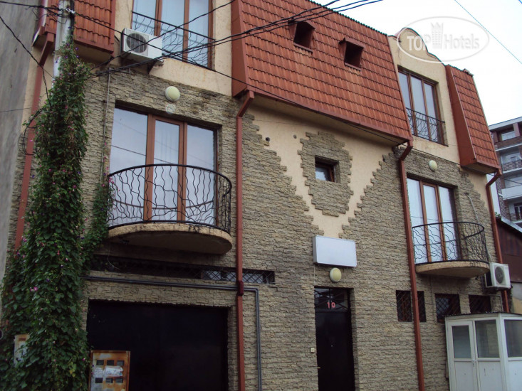 Oasis Hotel