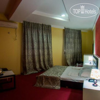 Batoni Hotel